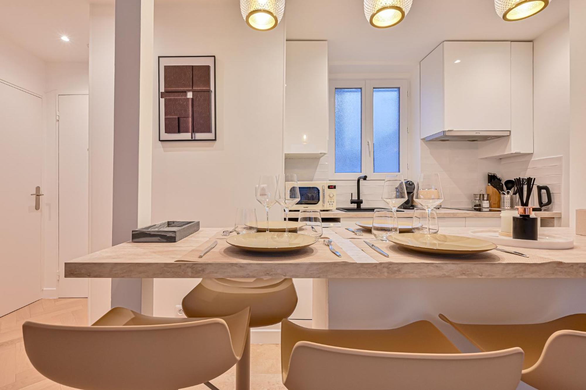 Eiffel- Perfect Location Appartement Parijs