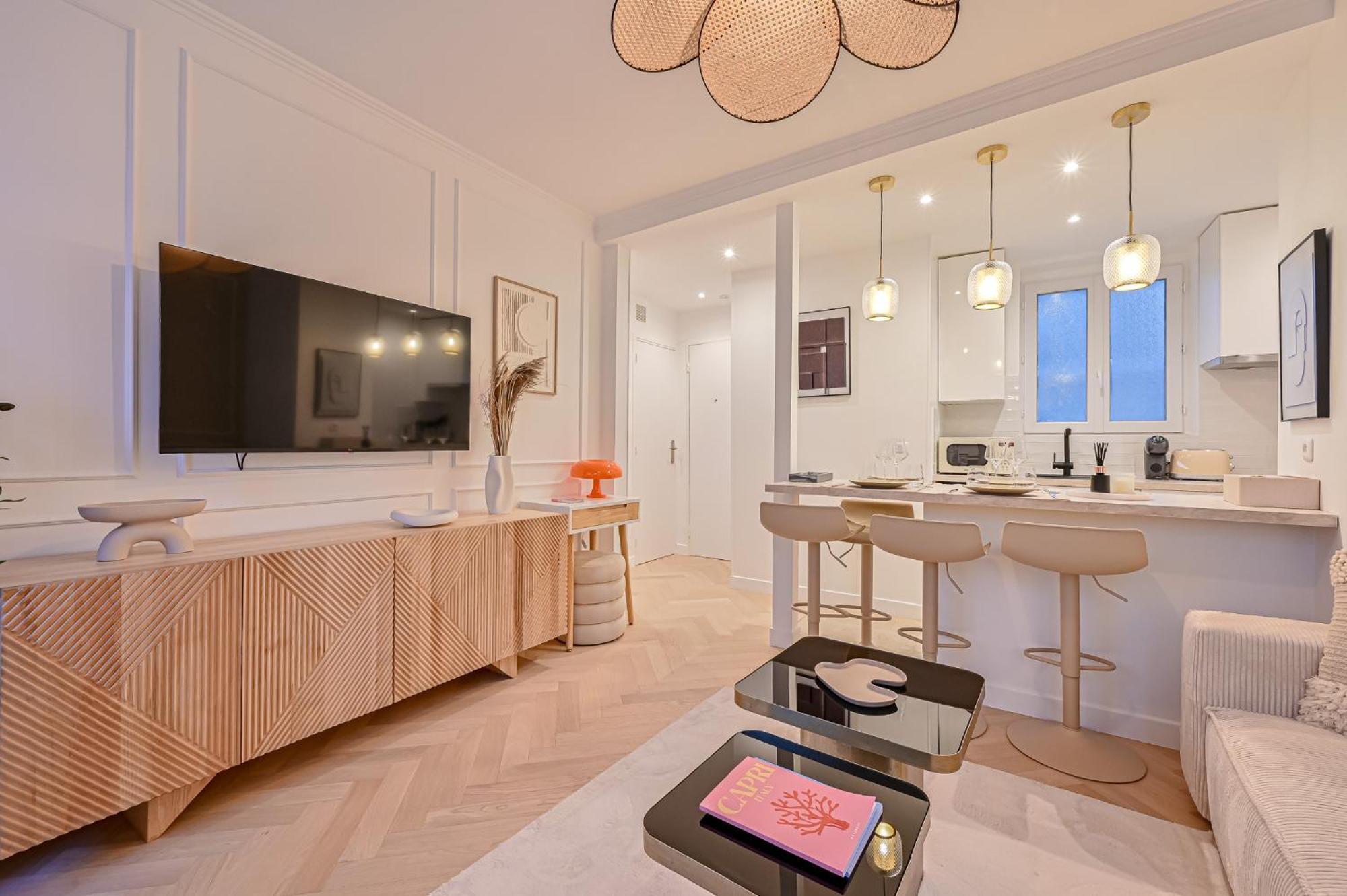 Eiffel- Perfect Location Appartement Parijs